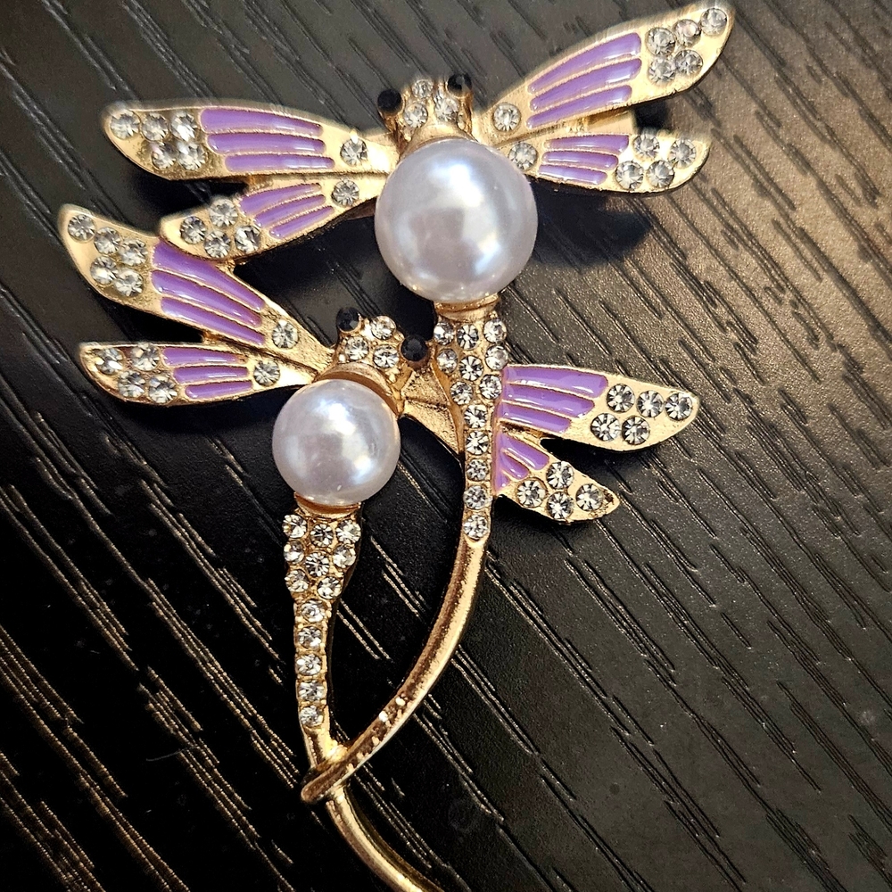 Elegant Dragonfly Brooch with Pearls and Crystals